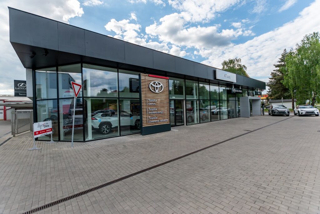 Žilinská Toyota sa môže pochváliť novým showroomom